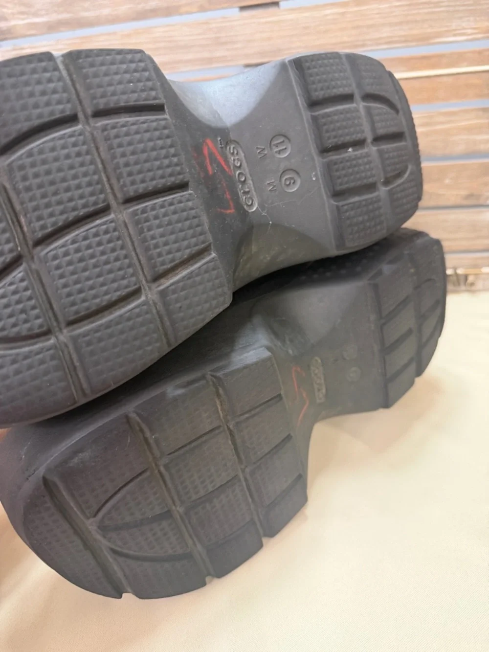Crocs Women’s Classic Stacked Clog -stomp size 11